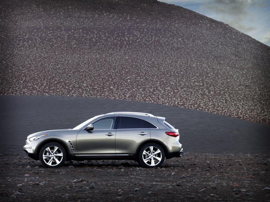  Infiniti FX50 2009 года  (фото 83 из 110)